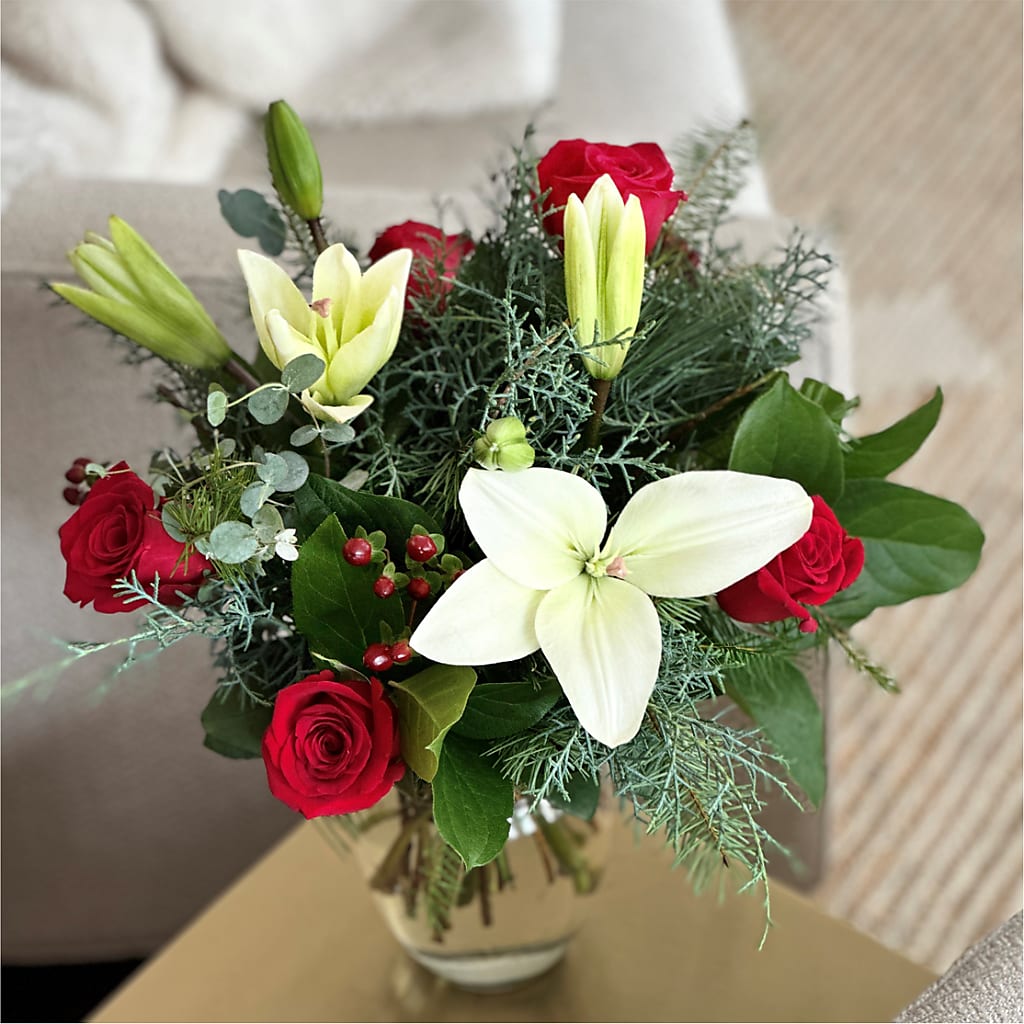 Glittering Lights Bouquet – Two Flower Girls, Skokie IL