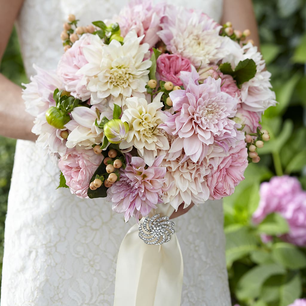 Heart's Promise Bouquet – Two Flower Girls, Skokie IL